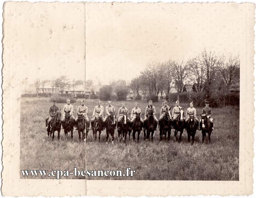 Peloton S.O.R. Groupe du 121e - Besançon - 5 mai 1937 - Terrain militaire du Polygone